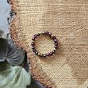 Elastyczny pierścionek z granatem i hematytem