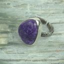 Regulowany pierścionek z czaroitem