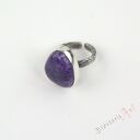 Regulowany pierścionek z czaroitem