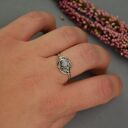 Regulowany pierścionek z kamieniem księżycowym - wire wrapping ze stali chirurgicznej