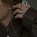 czarne pierścionki pozłacany złoty pierścionek z onyksem