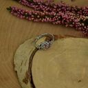 Pierścionek regulowany różowy rodonit - wire wrapping ze stali chirurgicznej