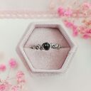 Pierścionek z onyksem regulowany - stal chirurgiczna handmade (wire wrapping)