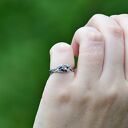 Pierścionek z Listkami i Jasnozielonym Szafirem r. 15