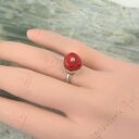 Regulowany pierścionek z koralem