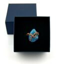 Regulowany pierścionek z dużym niebieskim agatem w wire wrapping