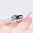 Pierścionek z Zielonym Turmalinem i Roślinnym Wzorem