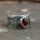 granat srebro złoto pierścionek