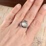 perłowy kamień i srebro 1788a r. księżycowy pierścionek