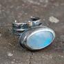 masywny pierścionek niebieskie kamień księżycowy maszywny srebro i złoto