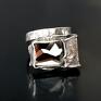 Cubic - srebrny pierścionek z kryształem swarovski metaloplastyka srebro awangardowy