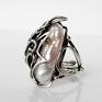 Unihorn III - srebrny pierścień z perłą biwa - biżuteria