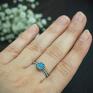 błękitny chalcedon srebrny pierścionek retro z błękitnym