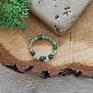 pomysł na prezent elastyczny pierścionek z apatytem, jadeitem i biżuteria pod choinkę