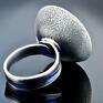 regulowany fantazyjny, futurystyczny pierścionek inspirowany magicznym perła naturalna