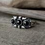 Craneo - srebrny pierścionek ze spinelami - vintage awangardowy pierścień spinele