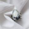 Srebrny pierścień z opalem dendrytowym - szeroka obrączka minerał