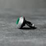 awangardowy pierścionek duży srebrny oksydowany z zielonym pierścień