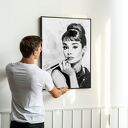 Plakat Audrey Hepburn biało-czarny 40x50 cm