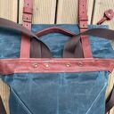 Duży plecak vintage ze skóry Crazy Horse i bawełny woskowanej - niebiesko-czerwony