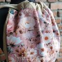 Plecak-worek boho w kwiaty - romantyczny dodatek handmade