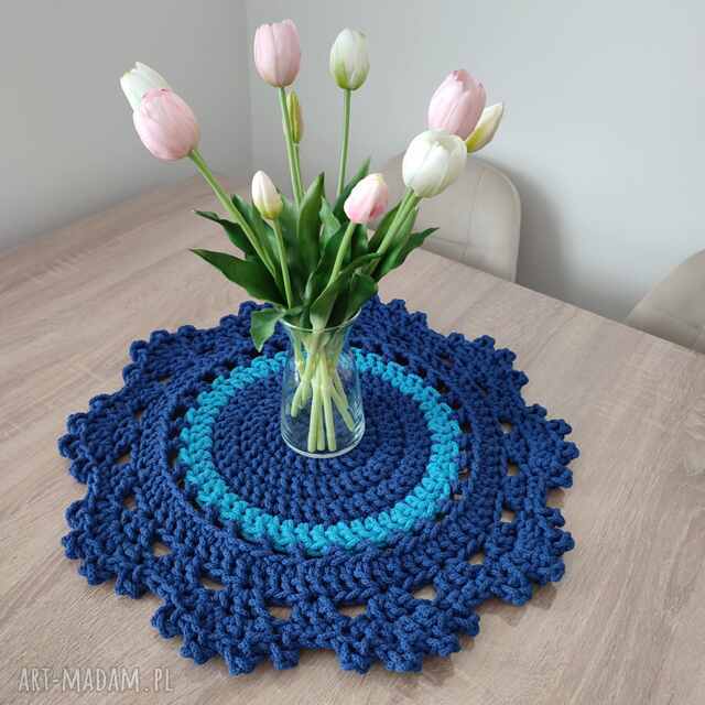 Podkładka ze sznurka szydełkowa na stolik 50cm