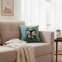 Poszewka z haftem chrząszcza -szept ogrodu