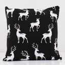 Poduszka Black Deer 40x40cm od majunto