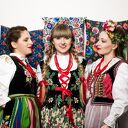 Poduszka KWIATY - folklorowy wzór kwiatów, ręczne szycie 40x40