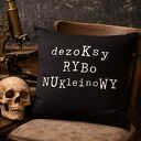 Zestaw 3 poszewek „Słowa jak zaklęcia” - czarne poduszki z typografią