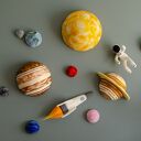 Astronauta 3D z filcu 20 cm - zawieszka na ścianę i sufit do pokoju dziecięcego