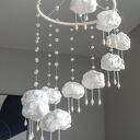 Karuzela niemowlęca z kryształkami i chmurkami - dekoracyjny mobil, ręcznie robiony