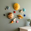 Duży zestaw planet 3D z rakietą i astronautą - kosmiczna dekoracja na sufit
