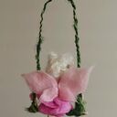 Różana wróżka na huśtawce - filcowana figurka