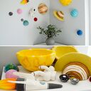 Układ słoneczny 3D z planetami i rakietą - kosmiczna dekoracja do pokoju dziecka i sali zabaw