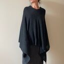 Ponczo z wełny merino melanż czerń&grafit