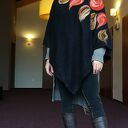 Czarne poncho wełniane tunika etno boho z filcowaną aplikacją
