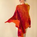 Narzutka z wełny merino w czerwieniach z żółtym