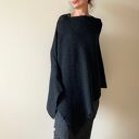 Ponczo z wełny merino melanż czerń&grafit