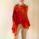 Narzutka z wełny merino w czerwieniach z żółtym