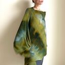 Ponczo z wełny merino w zieleniach