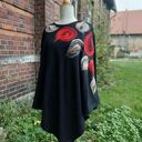 Retro poncho z filcową aplikacją - uniwersalny rozmiar 95/55 cm