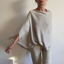 Ponczo z wełny merino w kolorze naturalnym