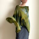 Ponczo z wełny merino w zieleniach