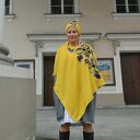 poncho z dzianiny wełnianej musztardowe