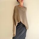 Klasyczne ponczo z wełny merino w beżu