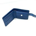 Niebieski portfel ręcznie uszyty ze skóry na bilon i karty