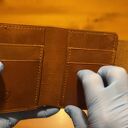 Jasno-brązowy portfel skórzany ręcznie uszyty na karty i banknoty