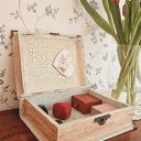 Drewniana szkatułka książka na biżuterię w stylu shabby chic