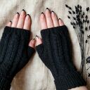 Czarne mitenki damskie z wełny merino - rękodzieło Foxy Knit